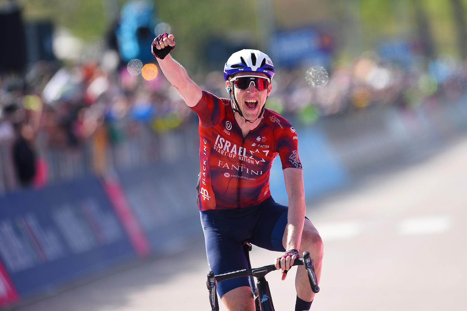 Video: WINNING GIRO STAGE 17 – Nervousness and excitement | Dan Martin in the Giro d’Italia
